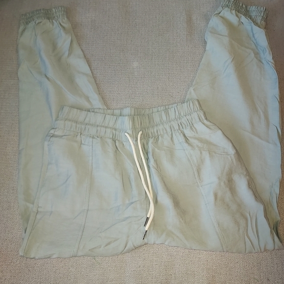 ZARA Rustic light khaki joggers - Picture 2 of 12